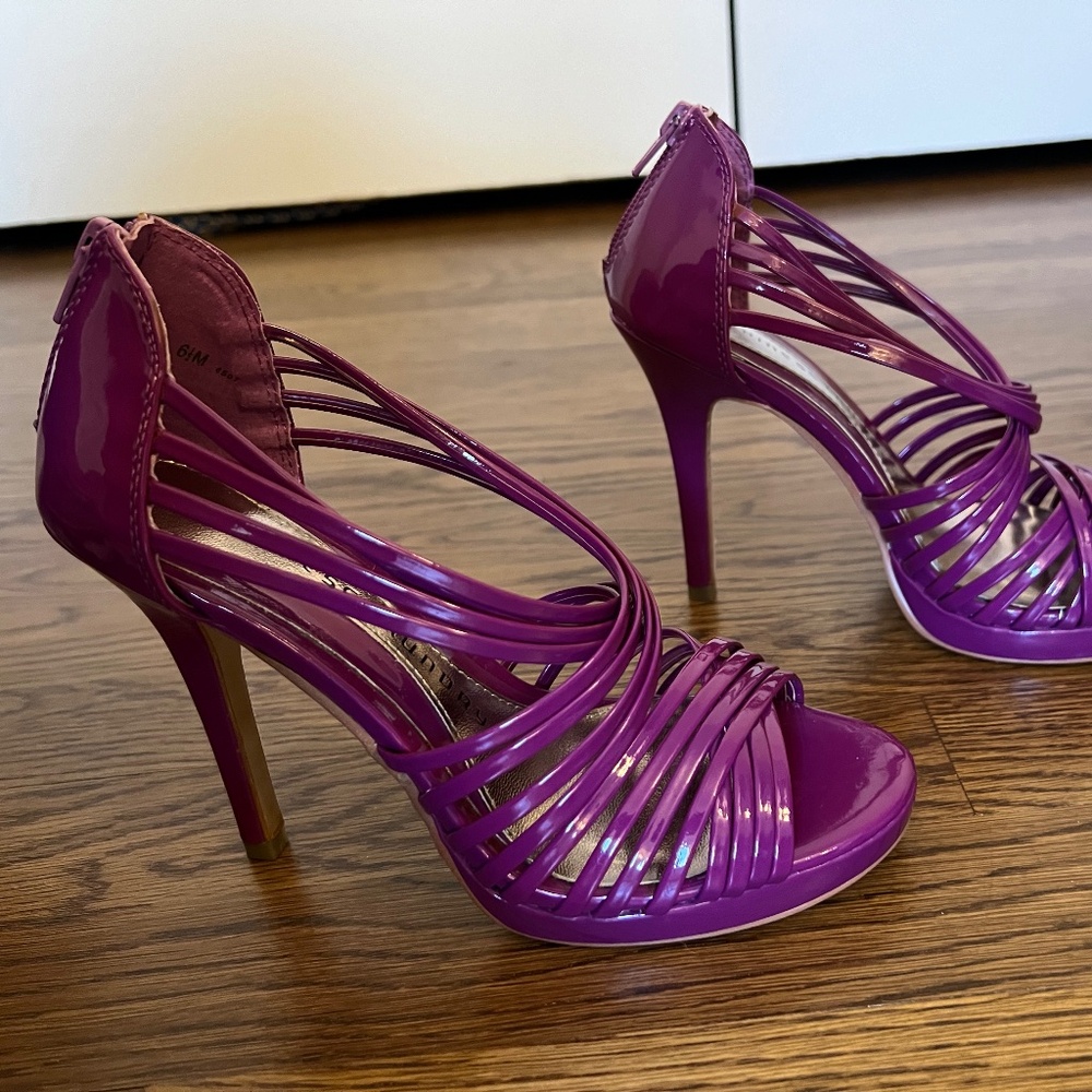 Magenta heels